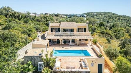Villa com 4 quartos à venda em Santa Bárbara de Nexe