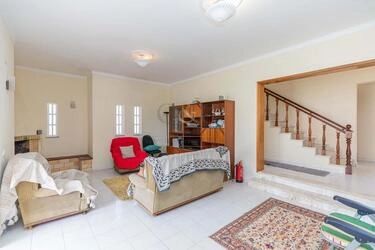 Villa com 4 quartos à venda em Santa Bárbara de Nexe