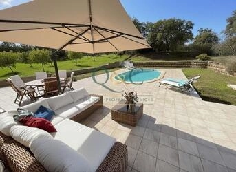 Villa com 4 quartos à venda em São Brás de Alportel