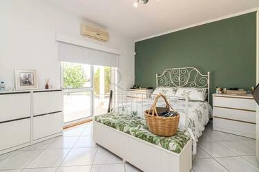 Villa com 4 quartos à venda em Santa Bárbara de Nexe