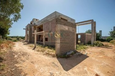 5 Bedroom Villa For Sale in Loulé (São Sebastião)