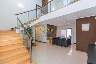 5 Bedroom Villa For Sale in Quarteira