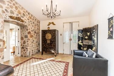 5 Bedroom Villa For Sale in Querença