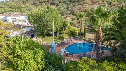 5 Bedroom Villa For Sale in Querença