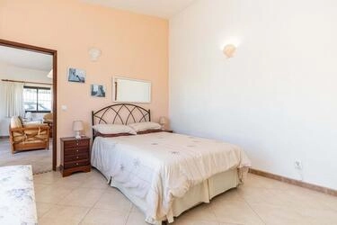 5 Bedroom Villa For Sale in Santa Bárbara de Nexe