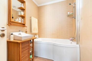 5 Bedroom Villa For Sale in Santa Bárbara de Nexe