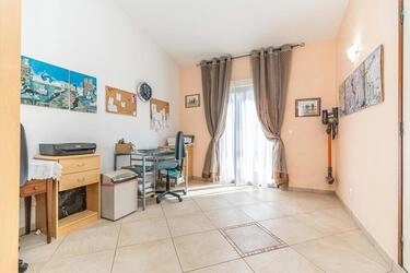 5 Bedroom Villa For Sale in Santa Bárbara de Nexe