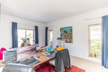 5 Bedroom Villa For Sale in Santa Bárbara de Nexe
