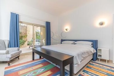 5 Bedroom Villa For Sale in Santa Bárbara de Nexe