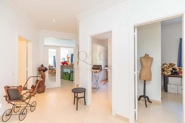 5 Bedroom Villa For Sale in Santa Bárbara de Nexe