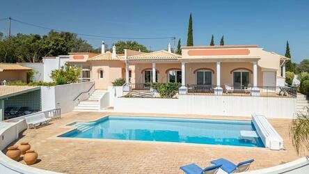 5 Bedroom Villa For Sale in São Brás de Alportel