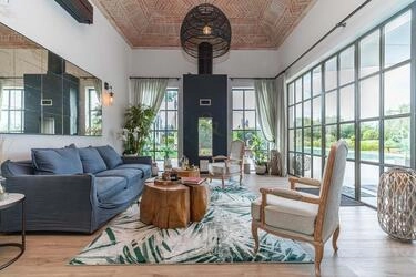 5 Bedroom Villa For Sale in Almancil