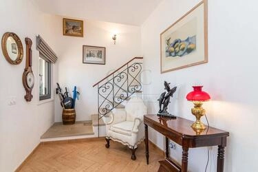 5 Bedroom Villa For Sale in Conceição