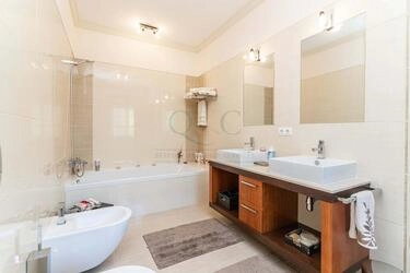 Villa com 5 quartos à venda em Loulé (São Clemente)