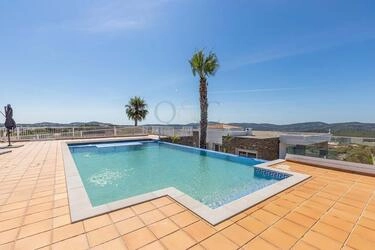 6 Bedroom Villa For Sale in São Brás de Alportel