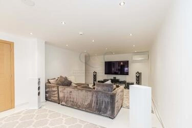 6 Bedroom Villa For Sale in São Brás de Alportel
