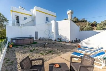 7 Bedroom Villa For Sale in Salir